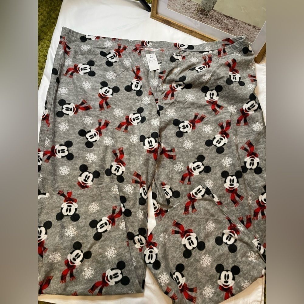 NWT Disney size 4X Mickey Mouse Christmas pajama pants - Picture 2 of 3